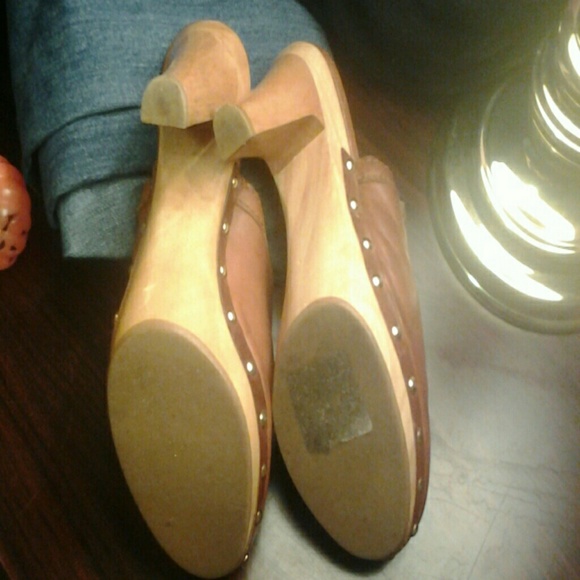 Coach Clogs - Picture 3 of 4